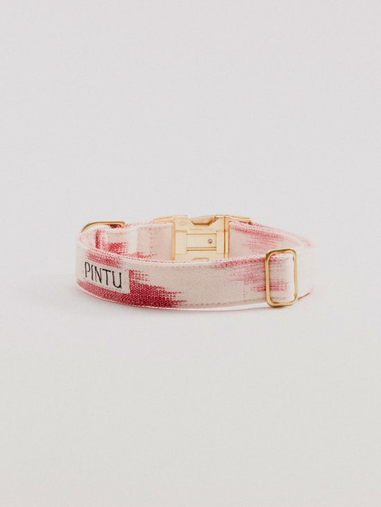 Pintu Alma Collar Berry