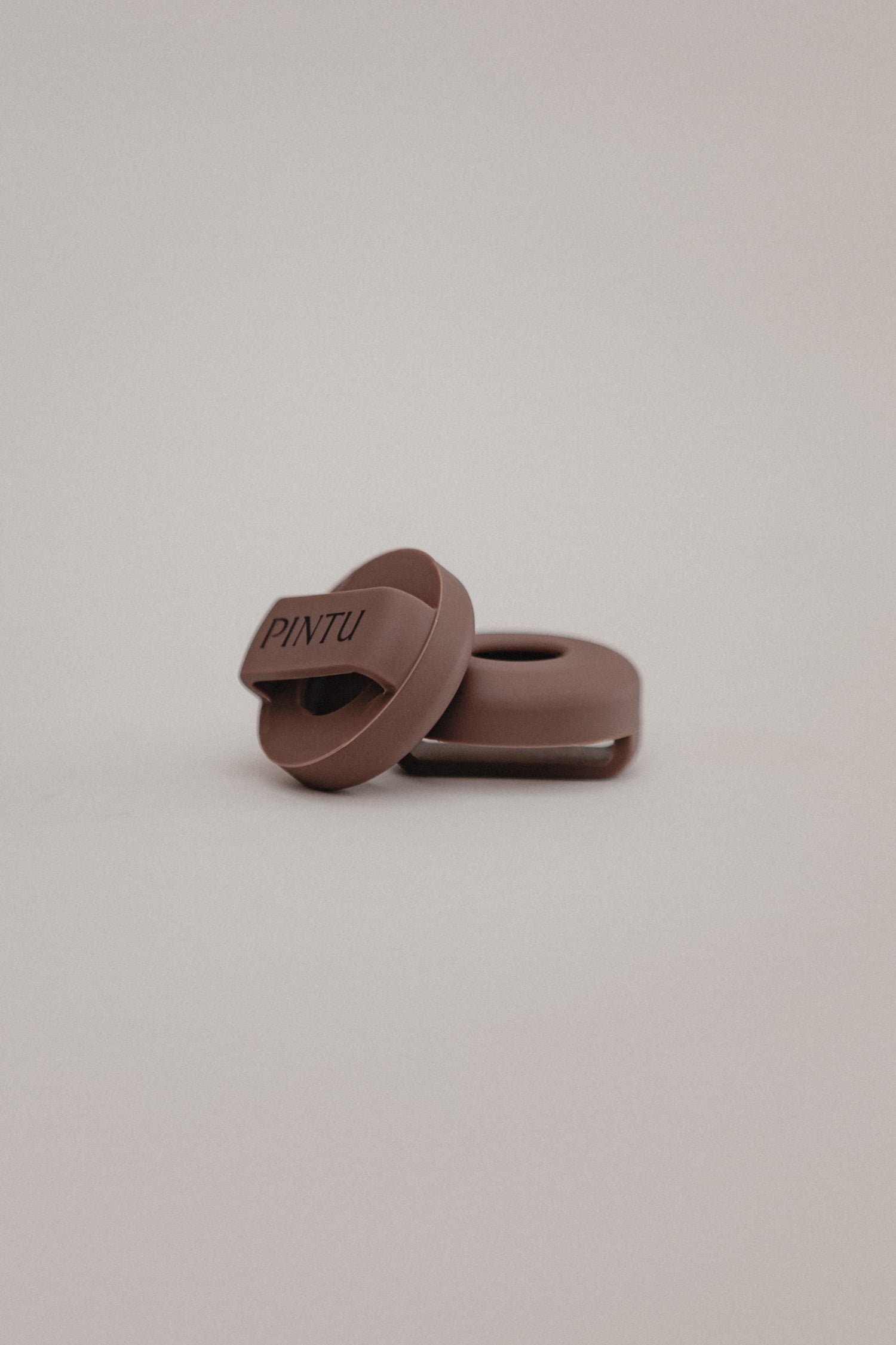 Pintu Apple Air Tag Holder Chocolate