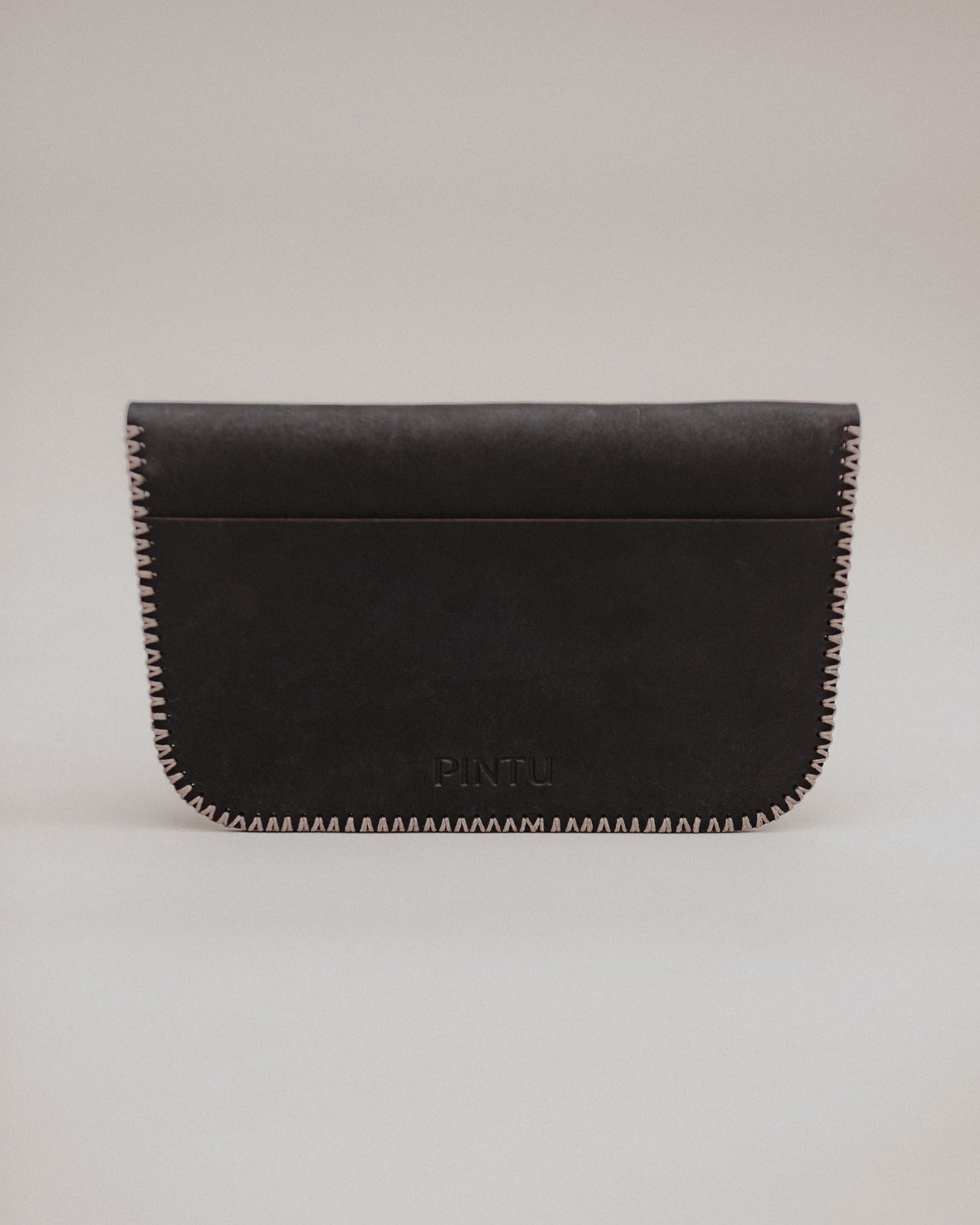 Pintu Large Pouch Black Back