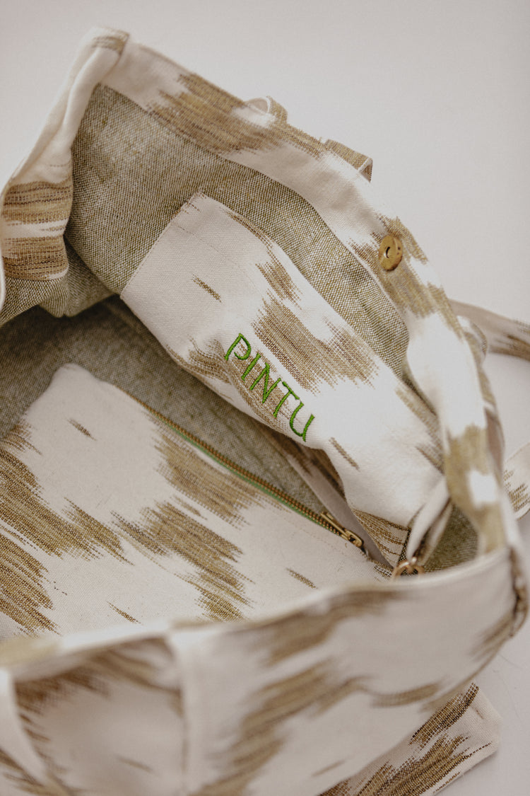 Pintu Verano Dog Shopper Pistachio Detail