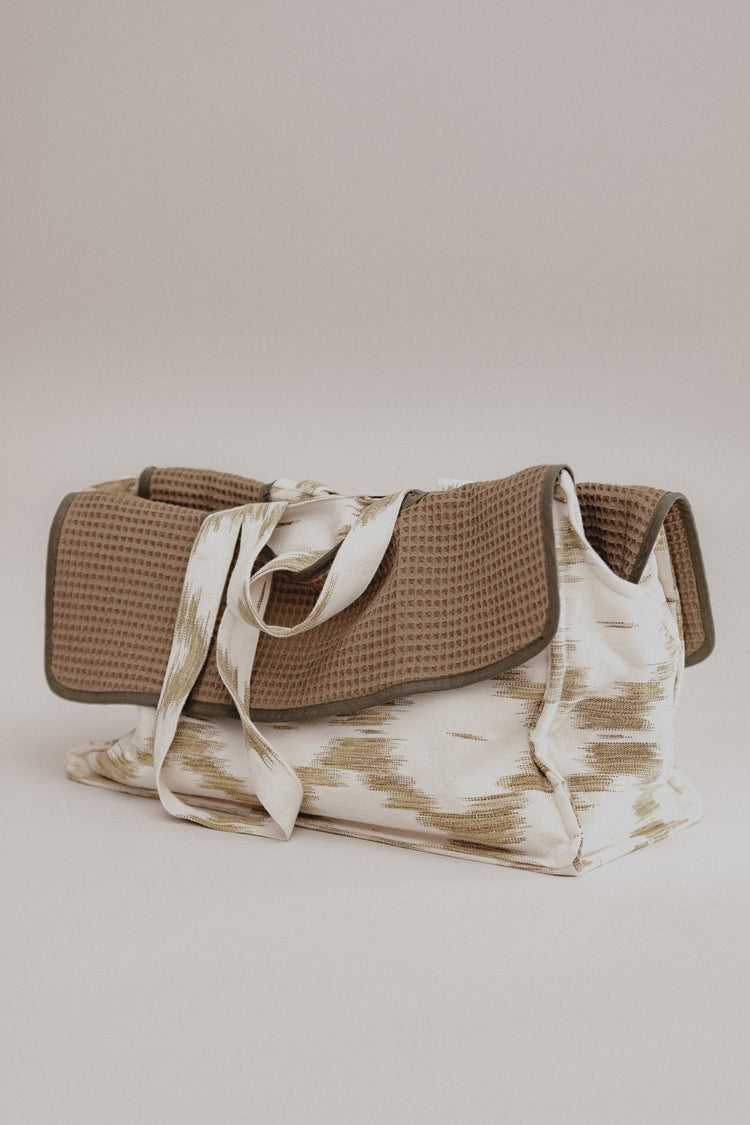 Pintu Verano Dog Shopper Pistachio with Towel