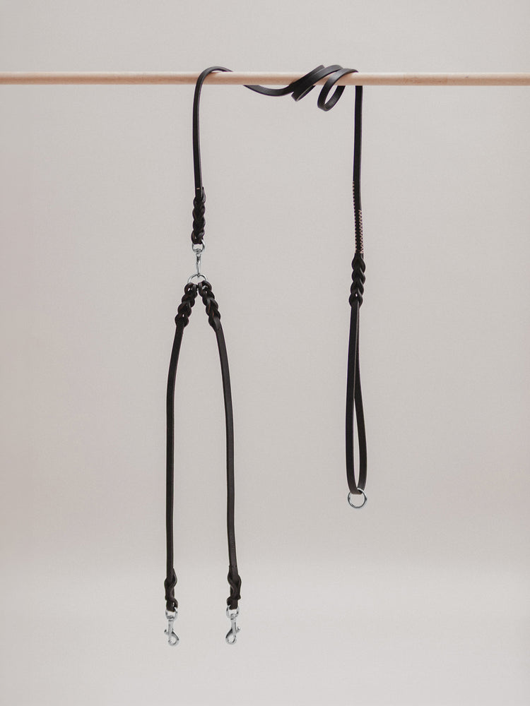 Pintu Double Dog Attacher - Black