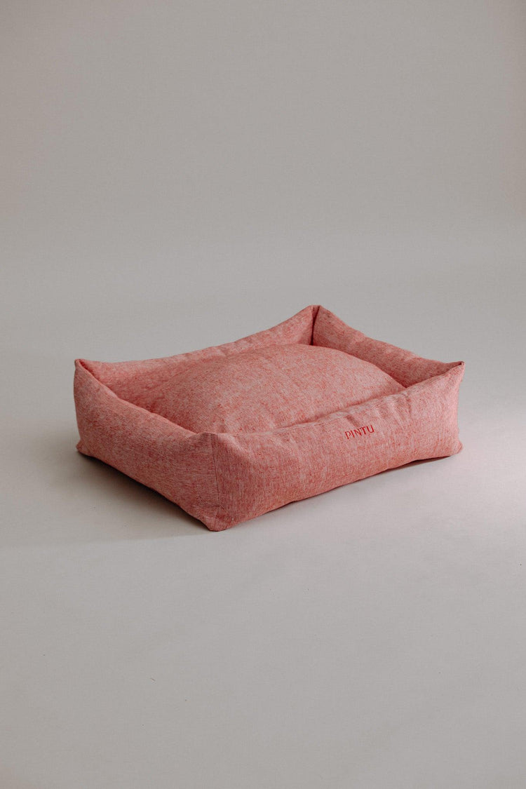 Dulces Sueños Dog Bed - Berry - Pintu