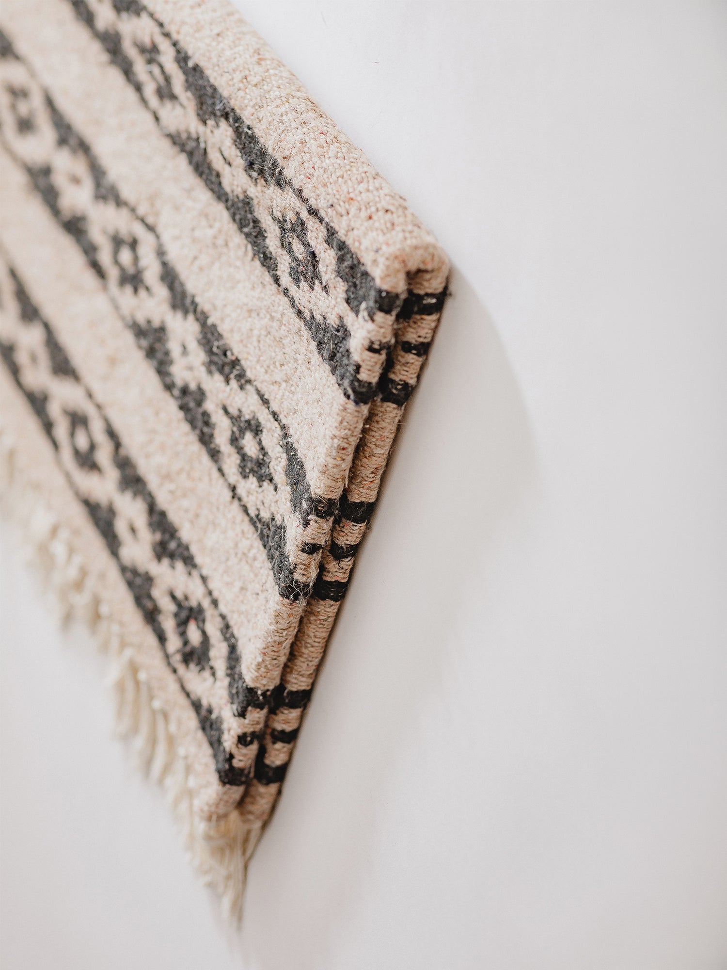 Pintu Aire Del Sur Blanket - Beige/Black