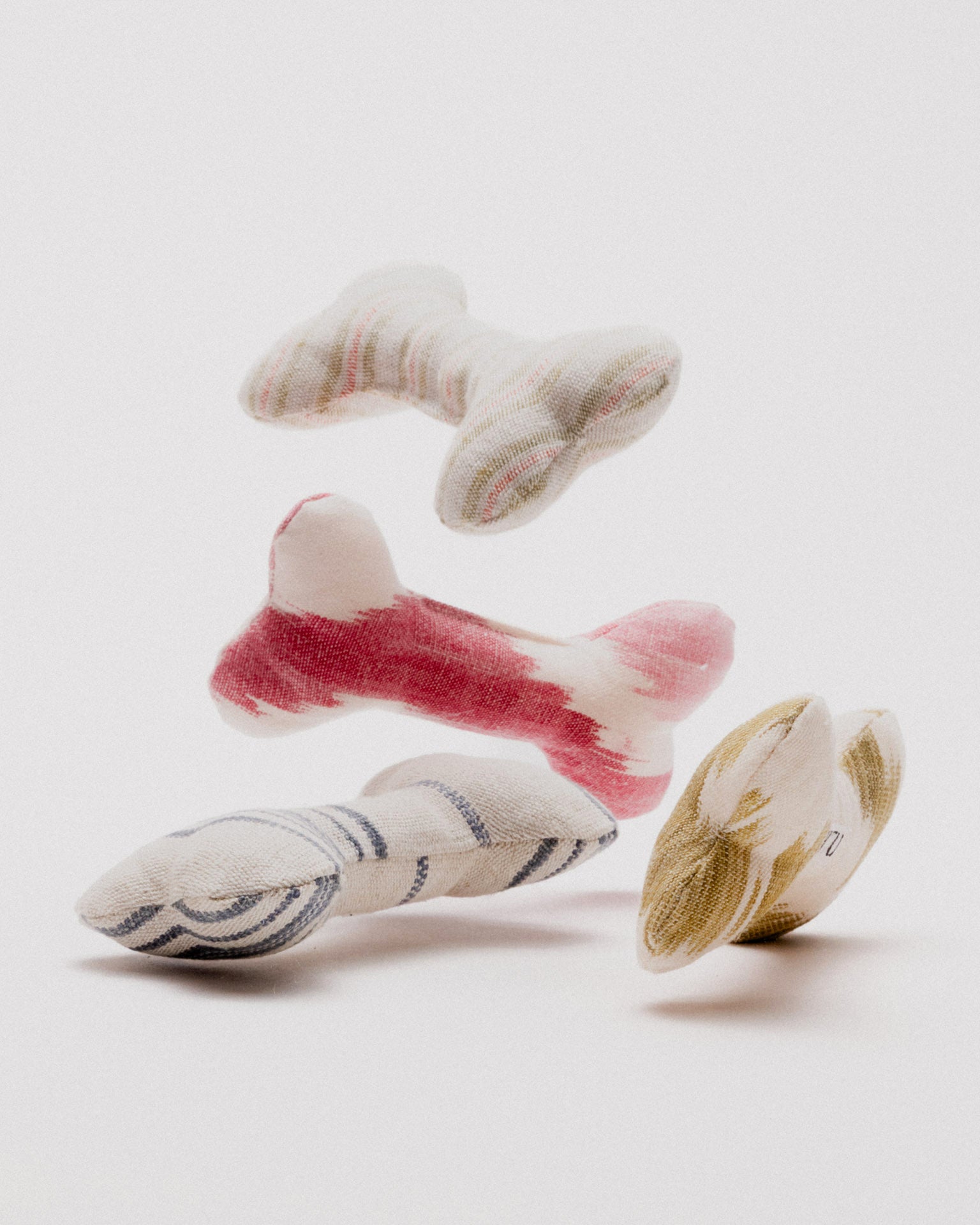 Pintu Alma Bone Toy