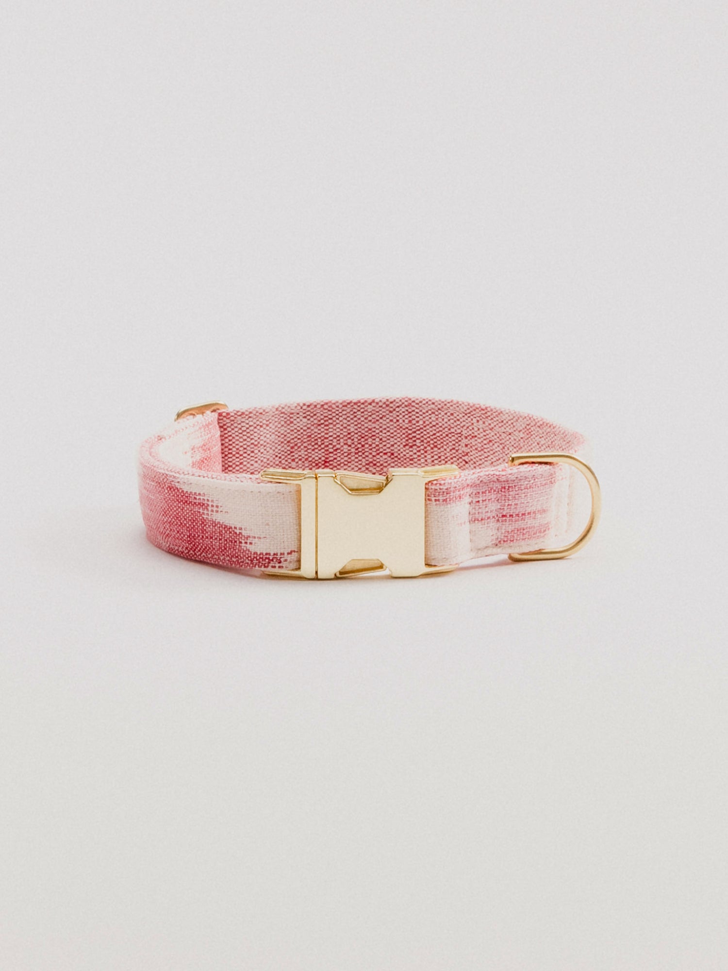 Pintu Alma Collar Berry