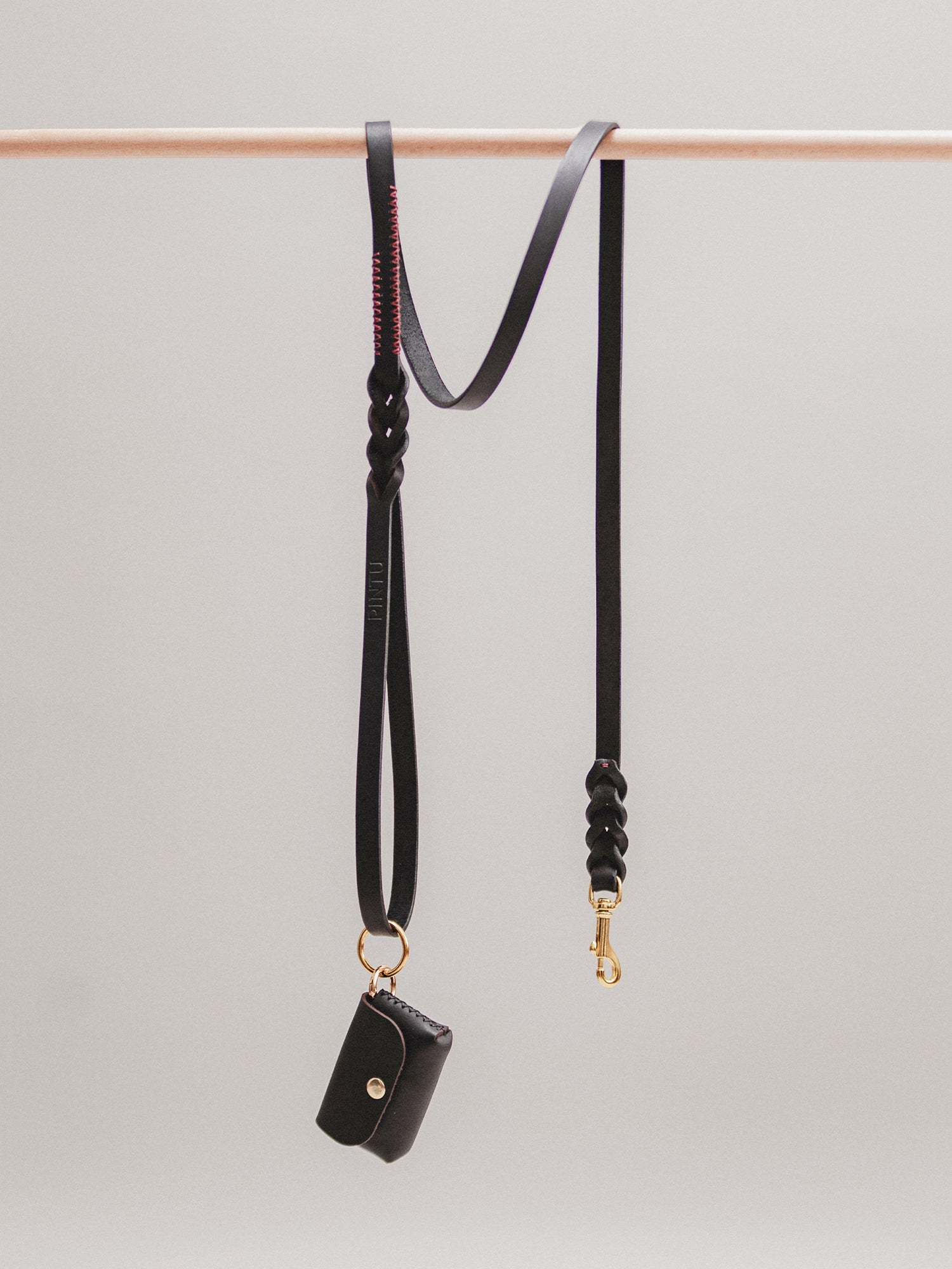 Pintu Lumas Leash - Black/Bordeaux - Brass