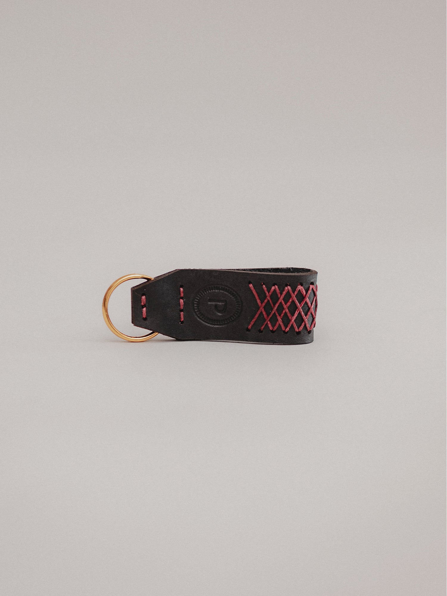 Pintu Keychain - Black/Bordaeux - Brass