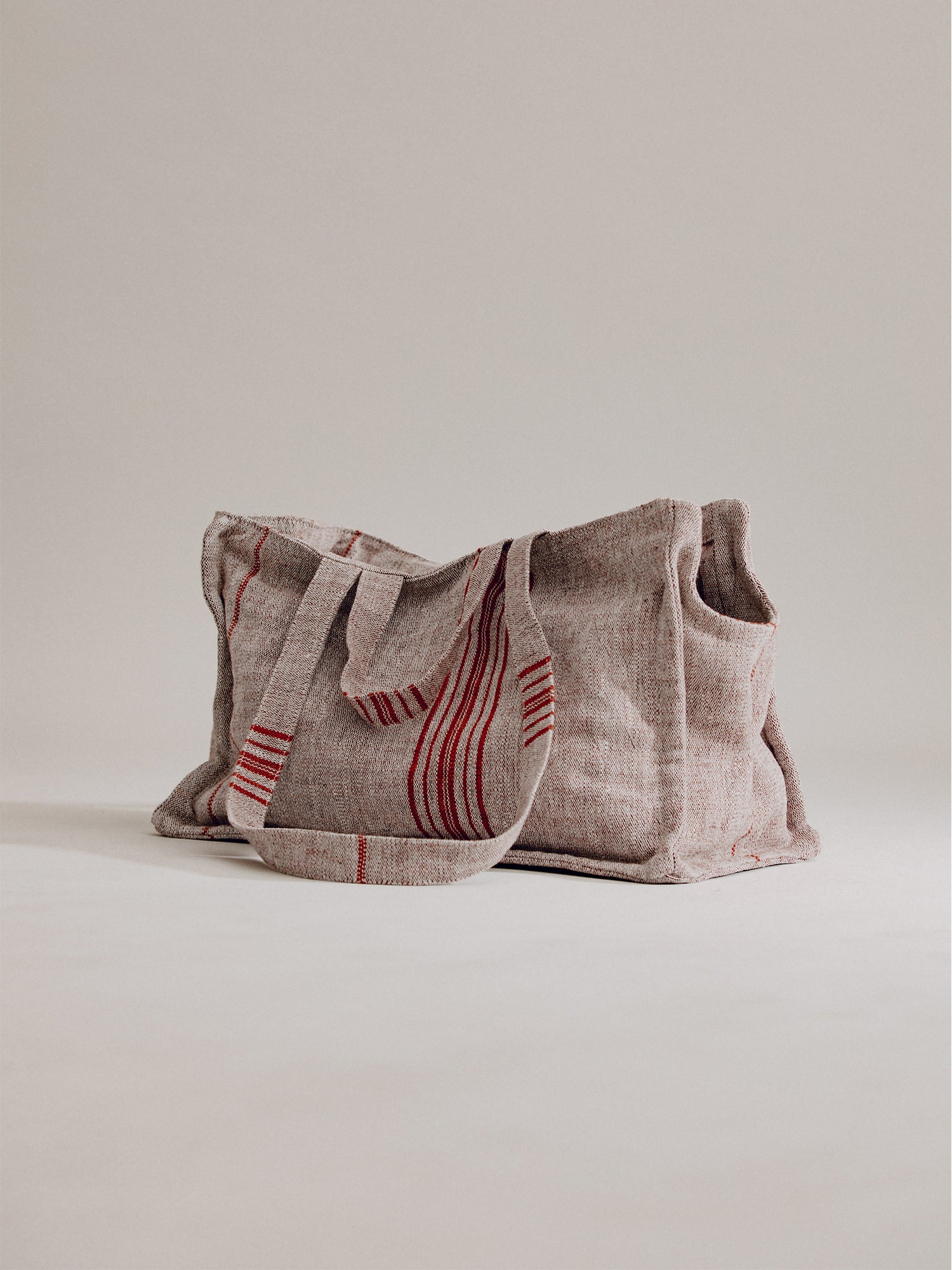 Pintu Verano Dog Shopper - Cannes